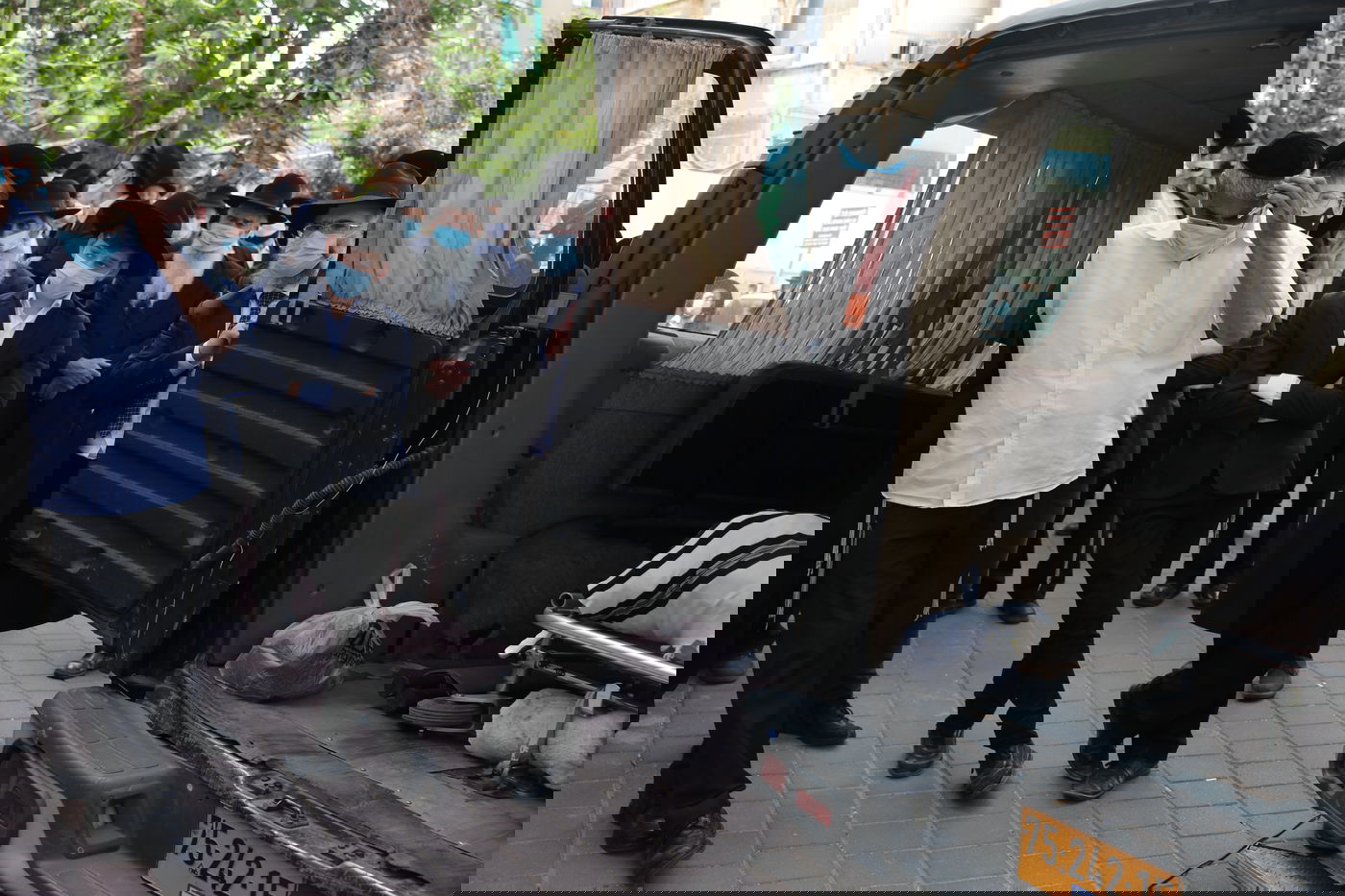 הספד על הרב עוזר דרורי: 'הפריע לו שנשים טיפלו בו כשהיה מונשם'