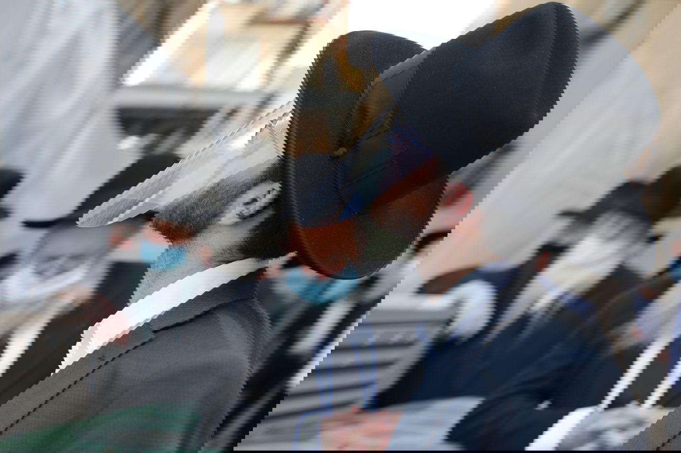 הספד על הרב עוזר דרורי: 'הפריע לו שנשים טיפלו בו כשהיה מונשם'