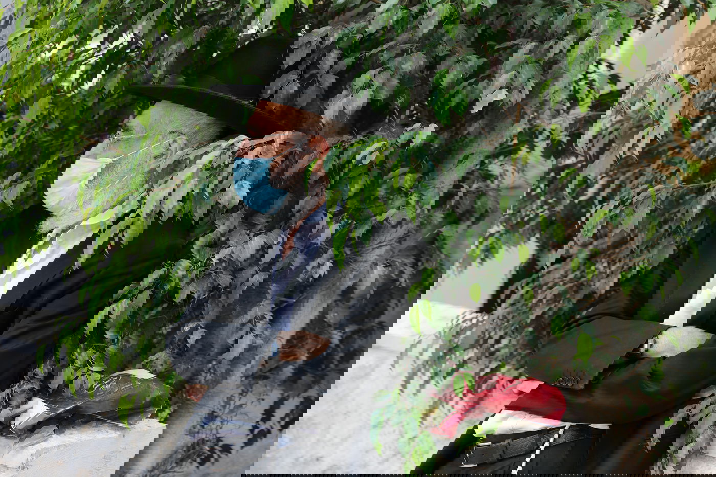 הספד על הרב עוזר דרורי: 'הפריע לו שנשים טיפלו בו כשהיה מונשם'