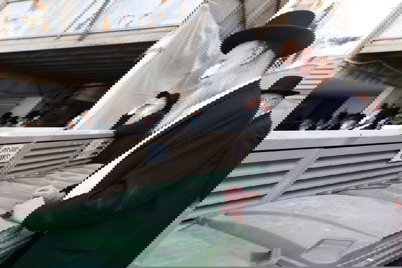 הספד על הרב עוזר דרורי: 'הפריע לו שנשים טיפלו בו כשהיה מונשם'