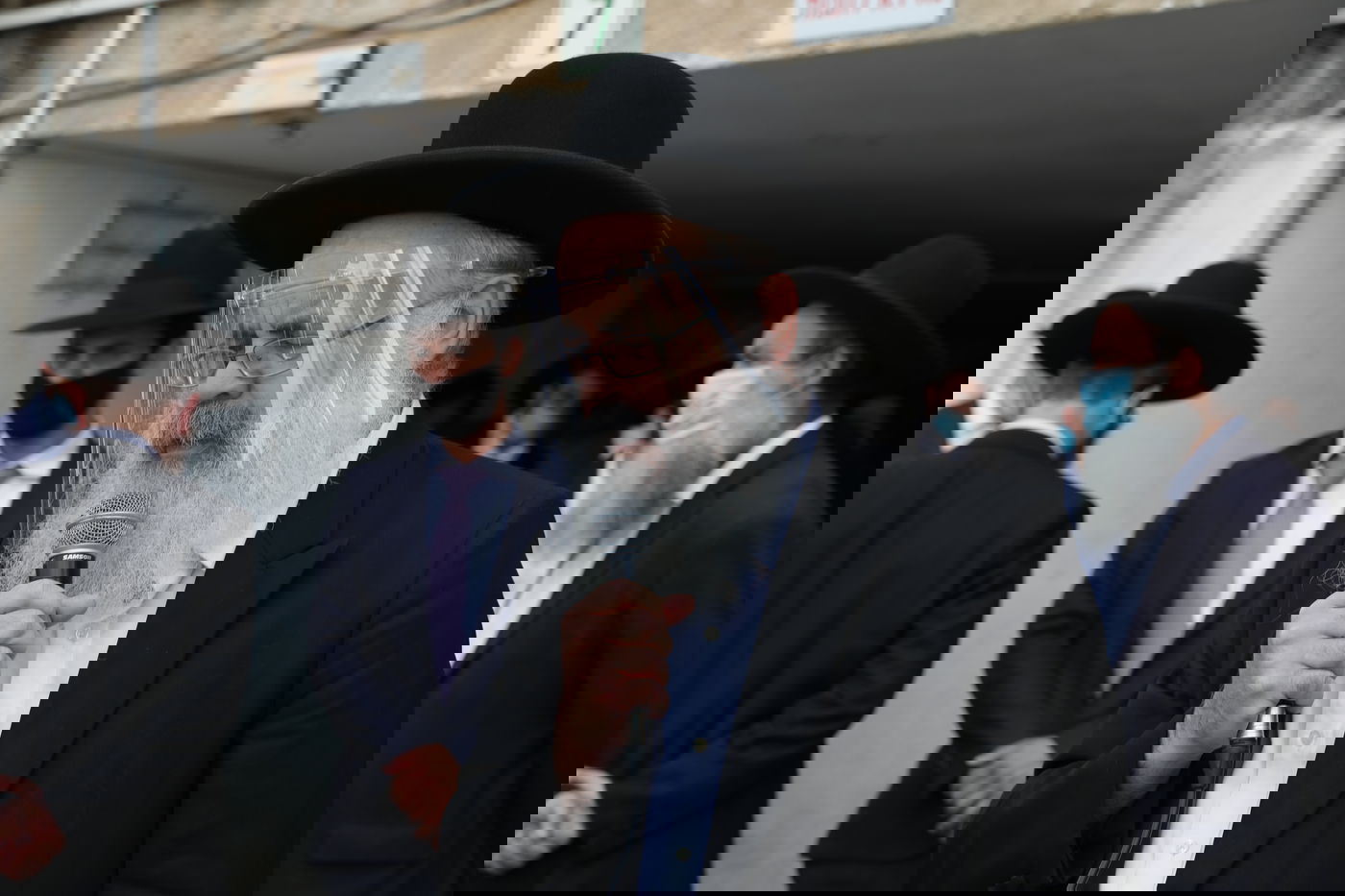 הספד על הרב עוזר דרורי: 'הפריע לו שנשים טיפלו בו כשהיה מונשם'