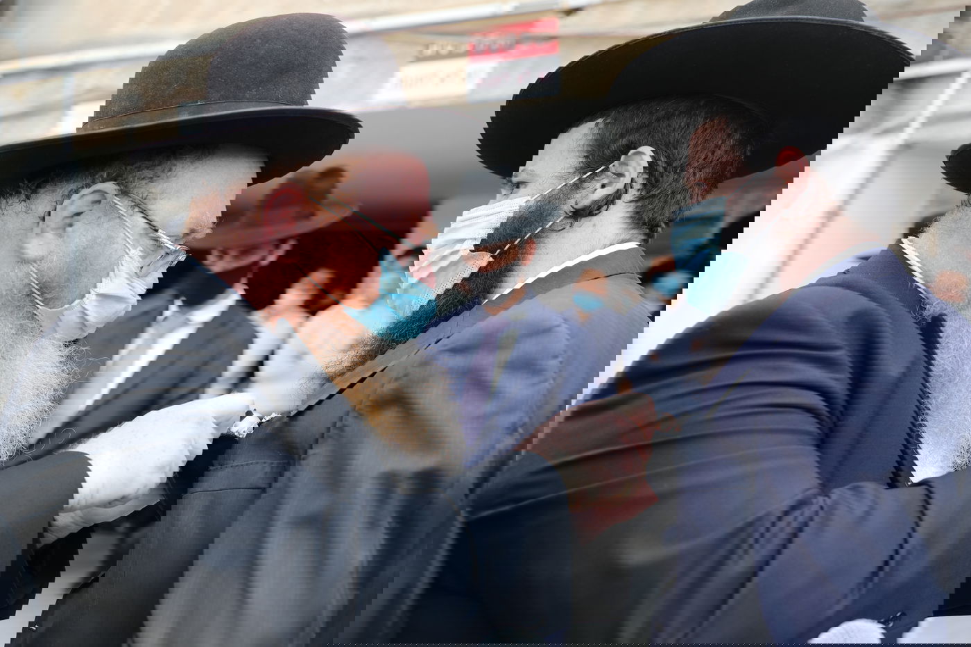 הספד על הרב עוזר דרורי: 'הפריע לו שנשים טיפלו בו כשהיה מונשם'