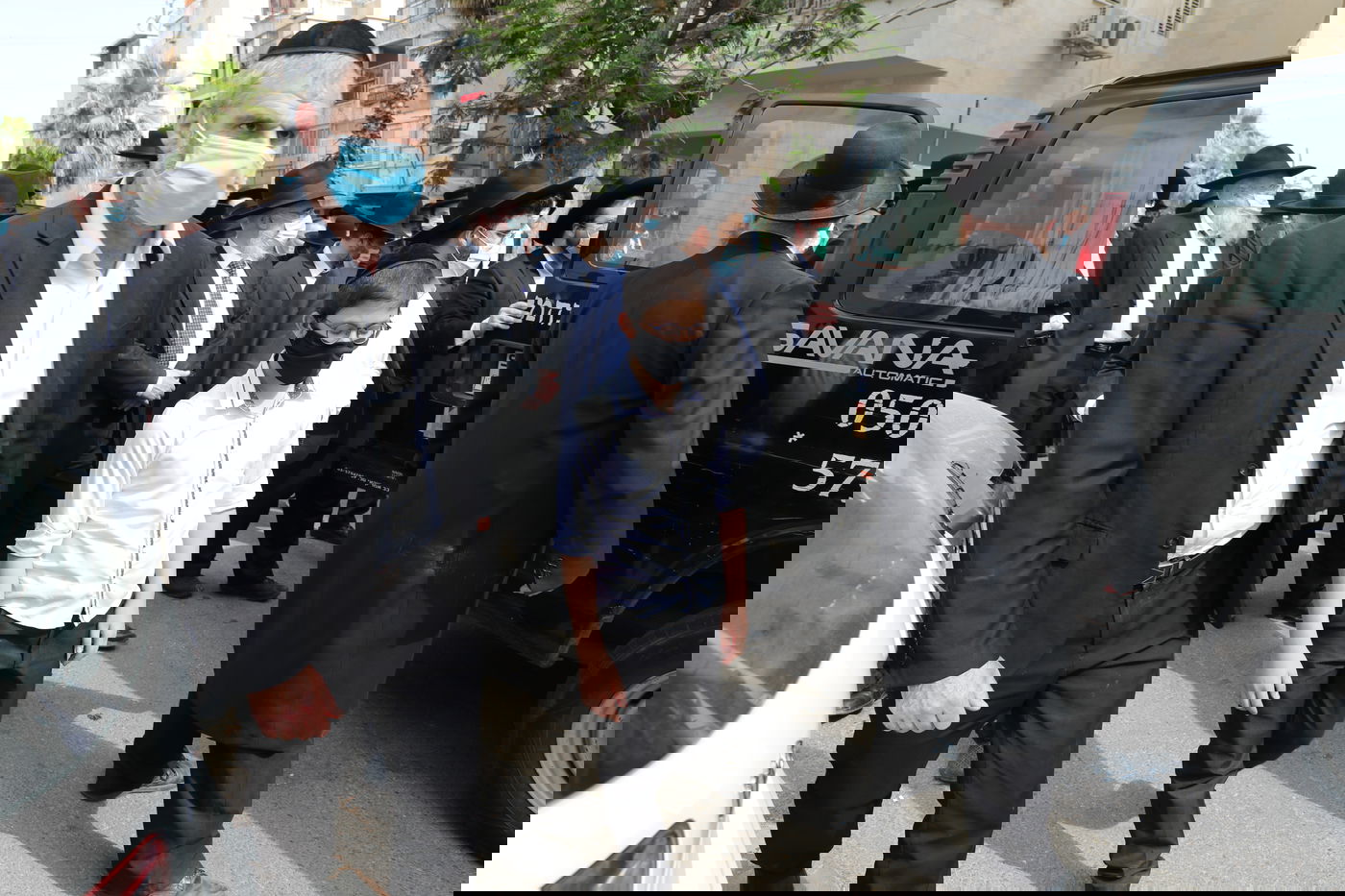 הספד על הרב עוזר דרורי: 'הפריע לו שנשים טיפלו בו כשהיה מונשם'