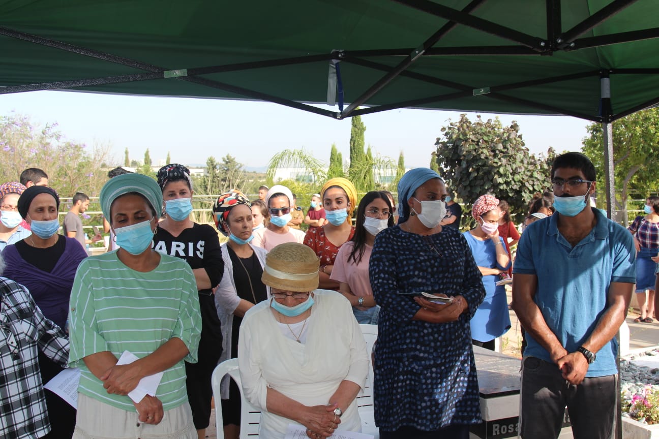 עם הזמר החרדי: 6 שנים לרצח שלושת הנערים הי"ד