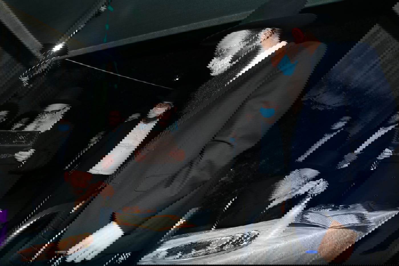 בצל קורונה: אירוסין לזוג ממשפחות חשובות