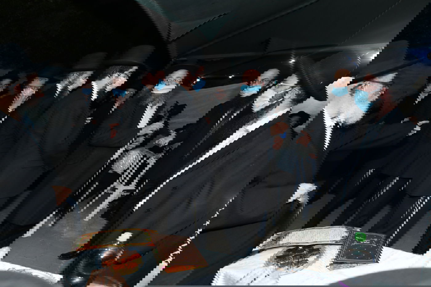 בצל קורונה: אירוסין לזוג ממשפחות חשובות