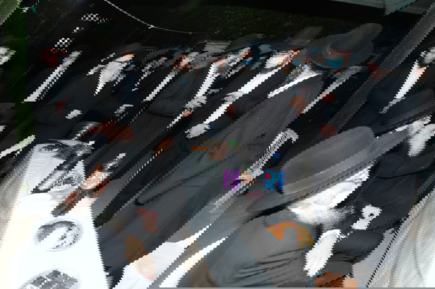 בצל קורונה: אירוסין לזוג ממשפחות חשובות