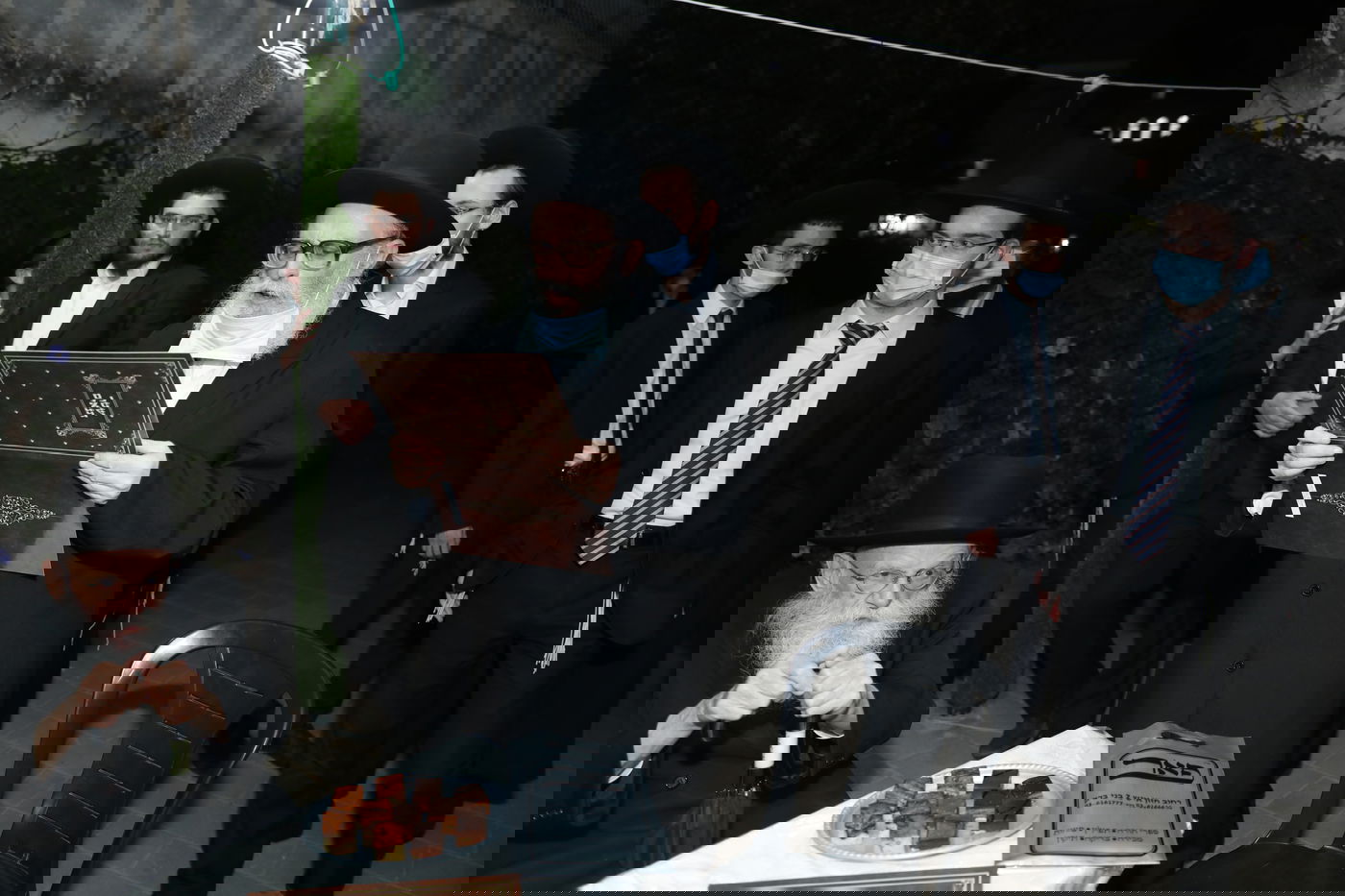 בצל קורונה: אירוסין לזוג ממשפחות חשובות