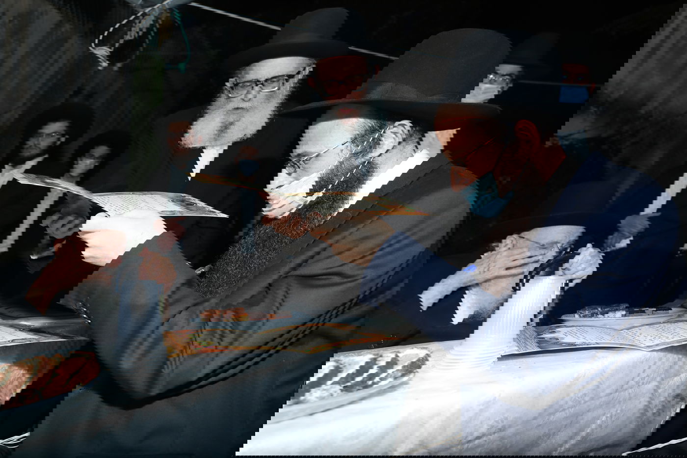 בצל קורונה: אירוסין לזוג ממשפחות חשובות