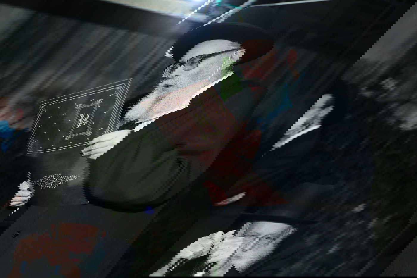 בצל קורונה: אירוסין לזוג ממשפחות חשובות