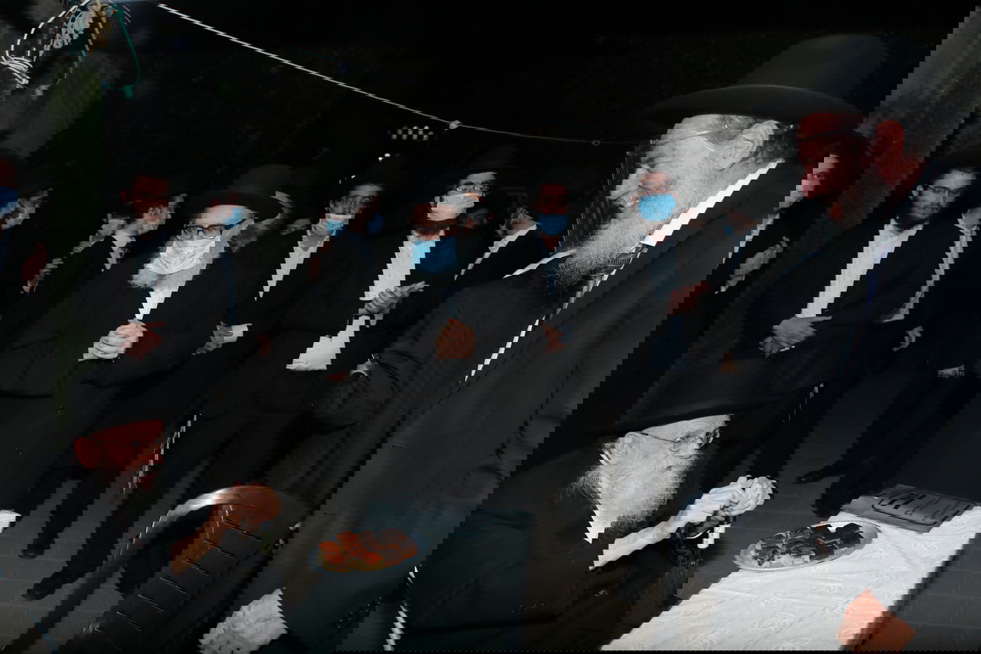 בצל קורונה: אירוסין לזוג ממשפחות חשובות