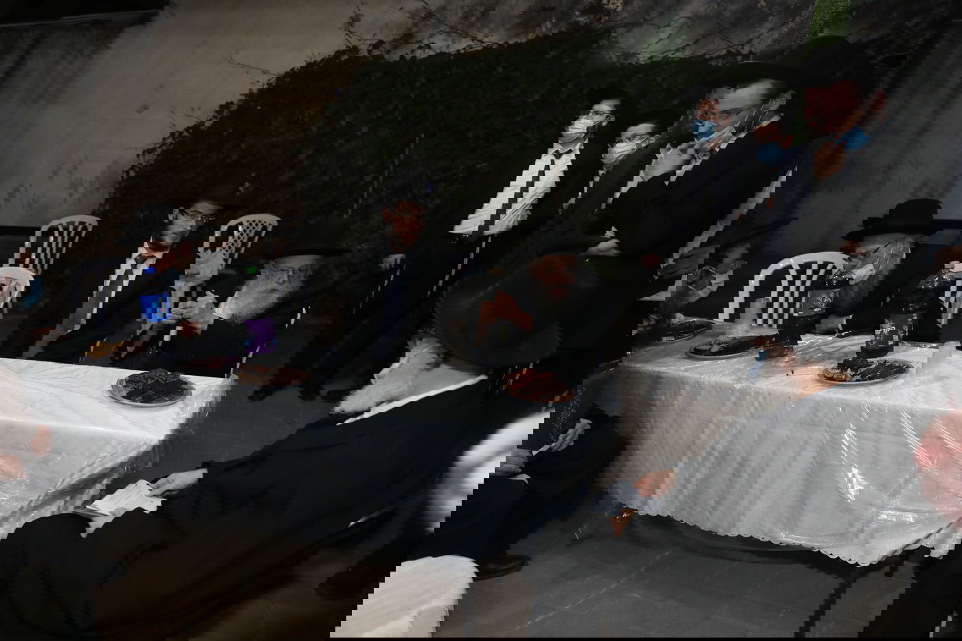 בצל קורונה: אירוסין לזוג ממשפחות חשובות