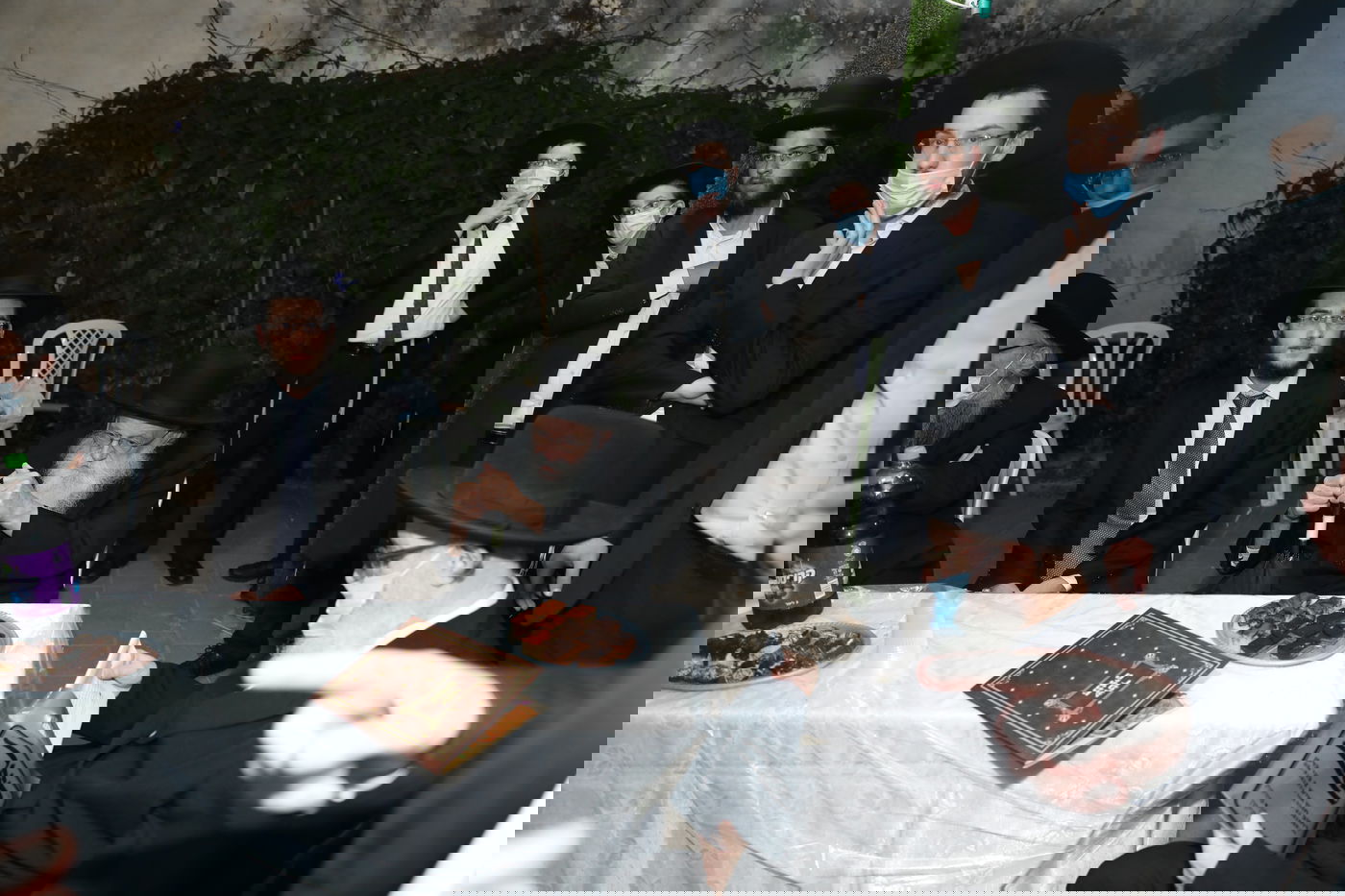 בצל קורונה: אירוסין לזוג ממשפחות חשובות