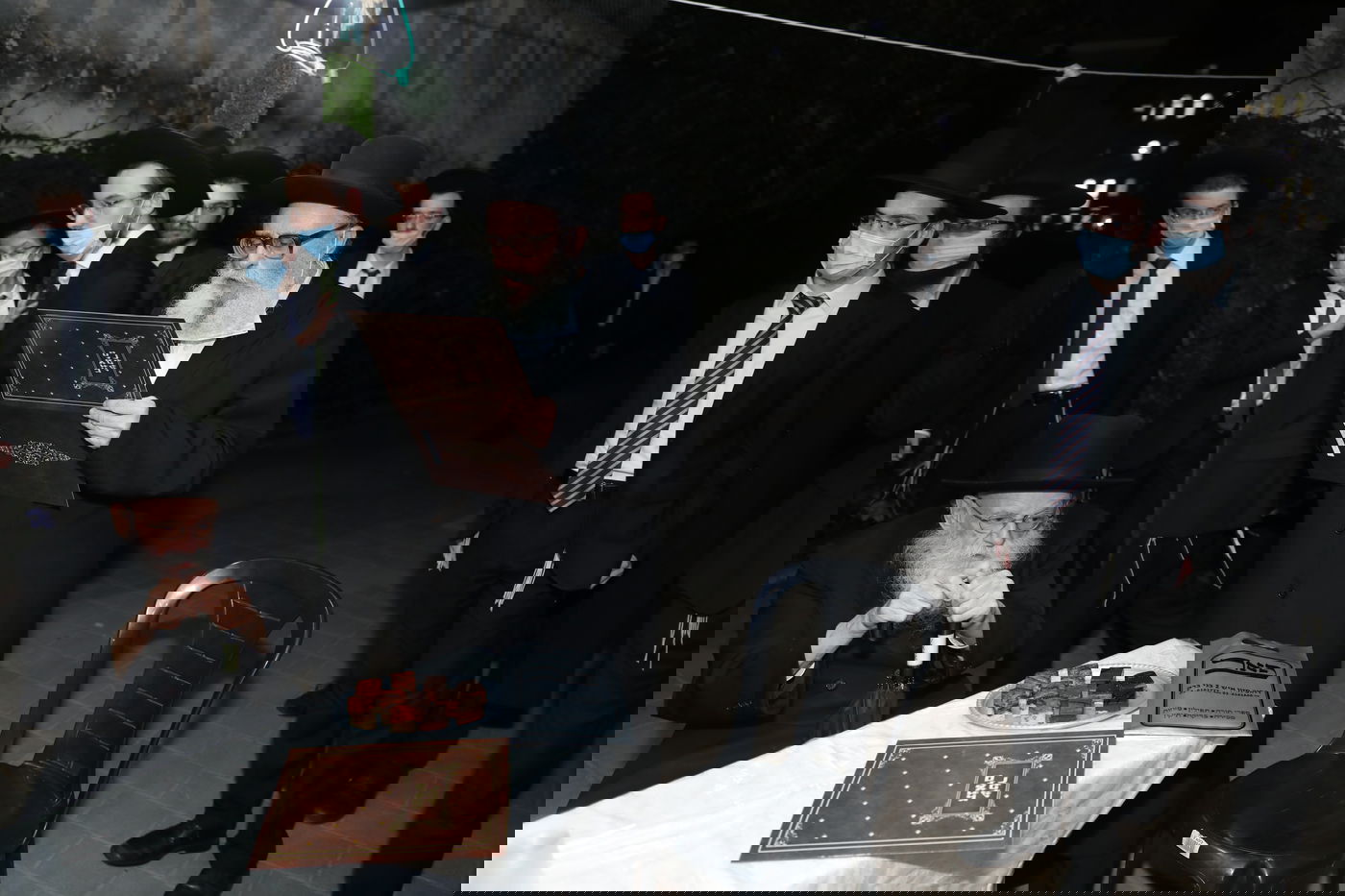 בצל קורונה: אירוסין לזוג ממשפחות חשובות