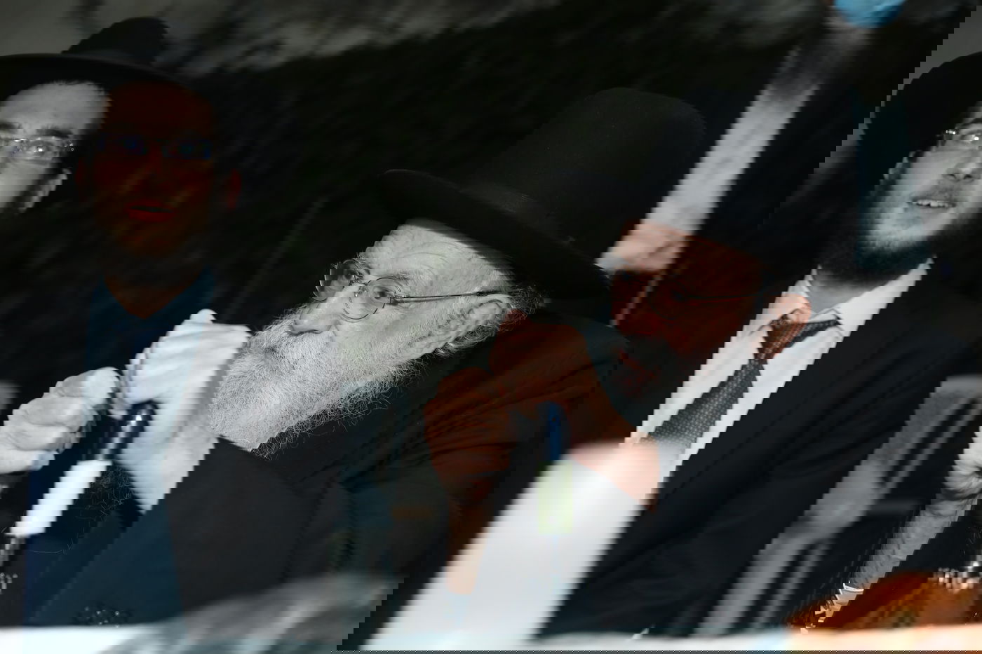 בצל קורונה: אירוסין לזוג ממשפחות חשובות