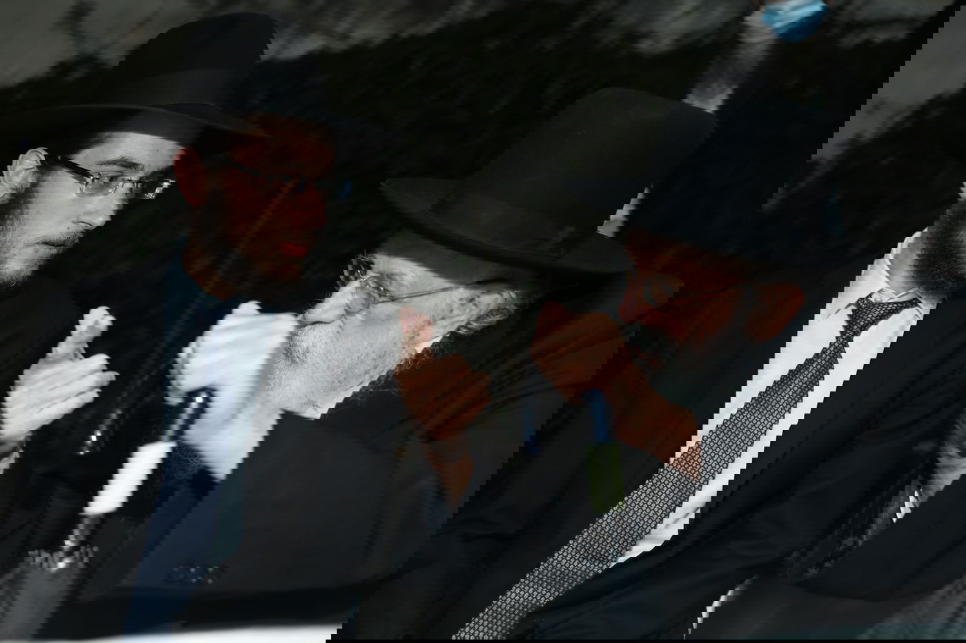 בצל קורונה: אירוסין לזוג ממשפחות חשובות