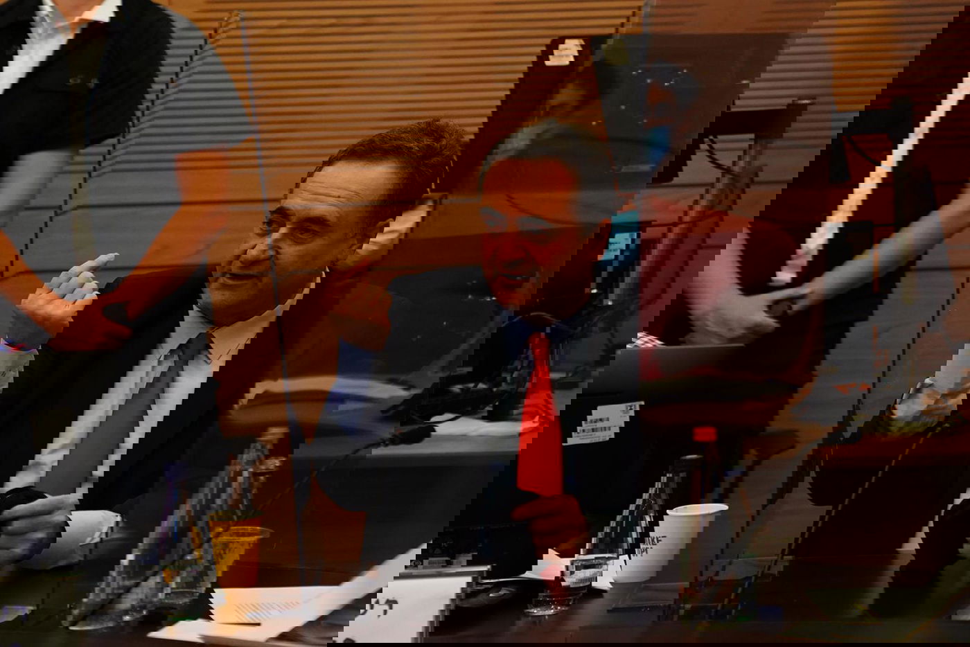 גפני פוצץ דיון עם שר האוצר: "אתה לא מקשיב, אל תאיים"