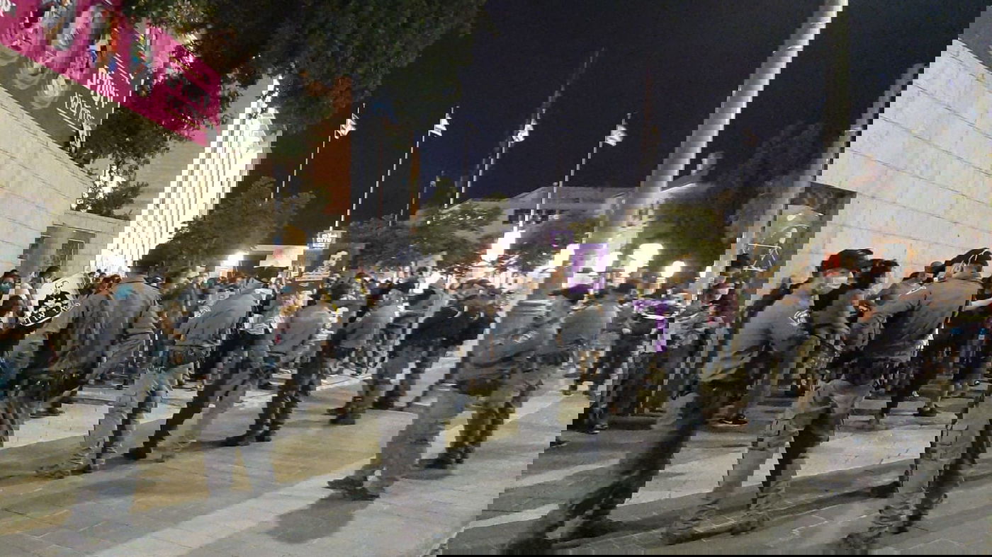 הפגנות סוערות אחרי הריגת איאד אל-חאלק