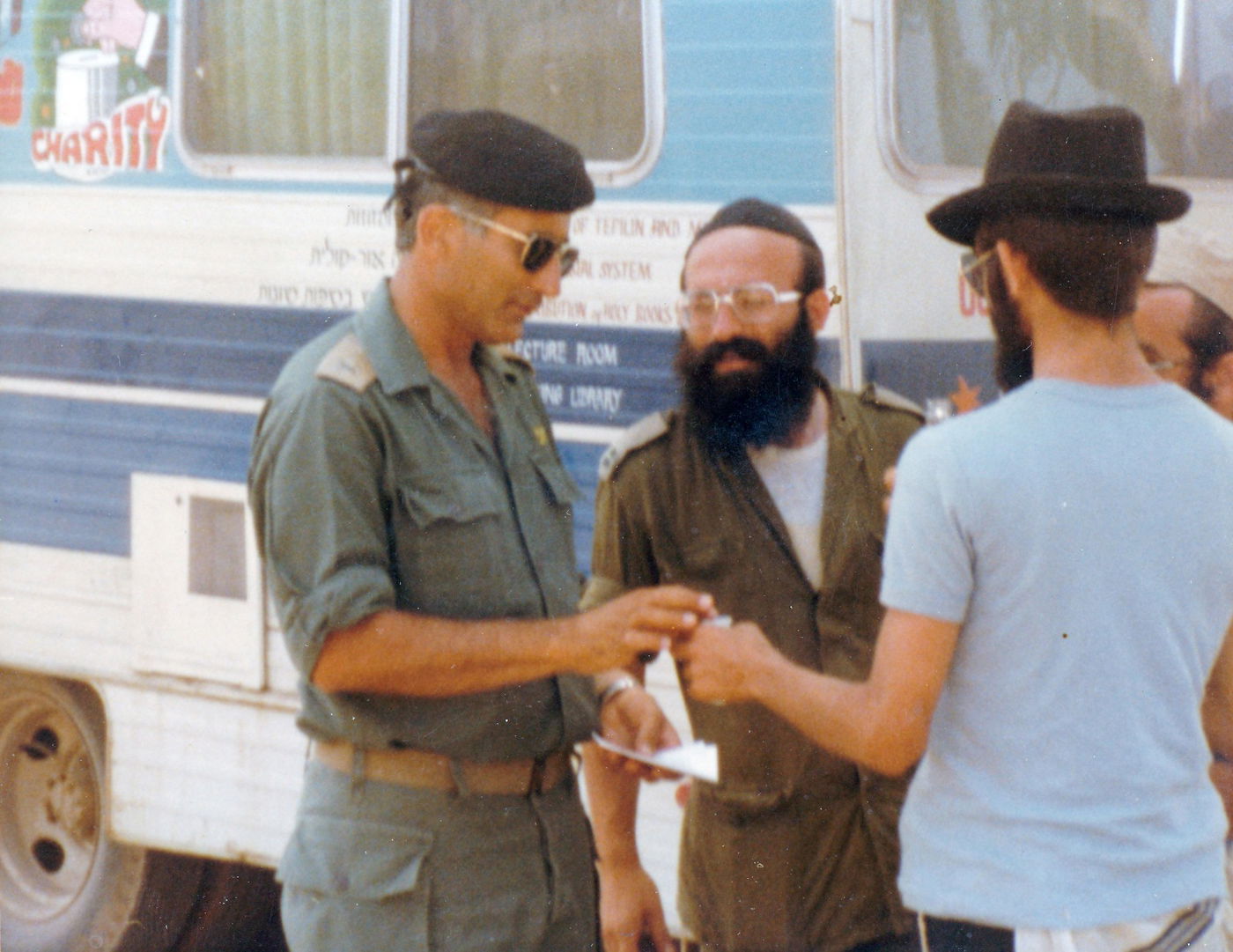 הקונסול הזכיר לעסקן החבד"י מכתב מרגש