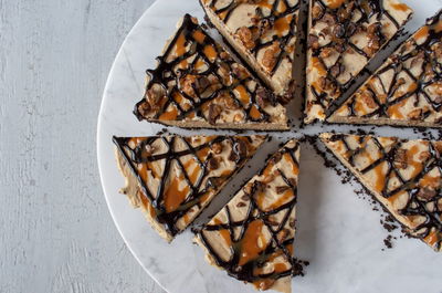 טעים באופן מסוכן: פאי חמאת בוטנים שמכינים בקלי קלות