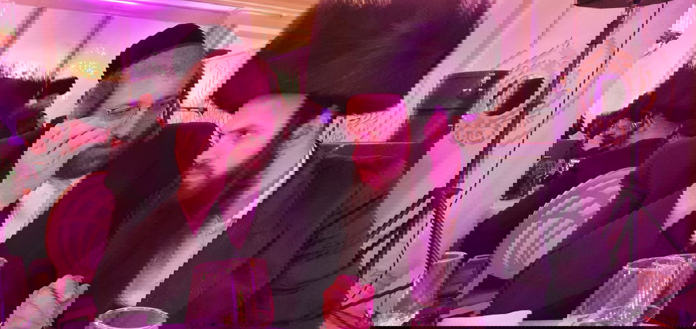 בנו של אב''ד 'נירעדהאז' התחתן עם בת הר"מ מבאבוב