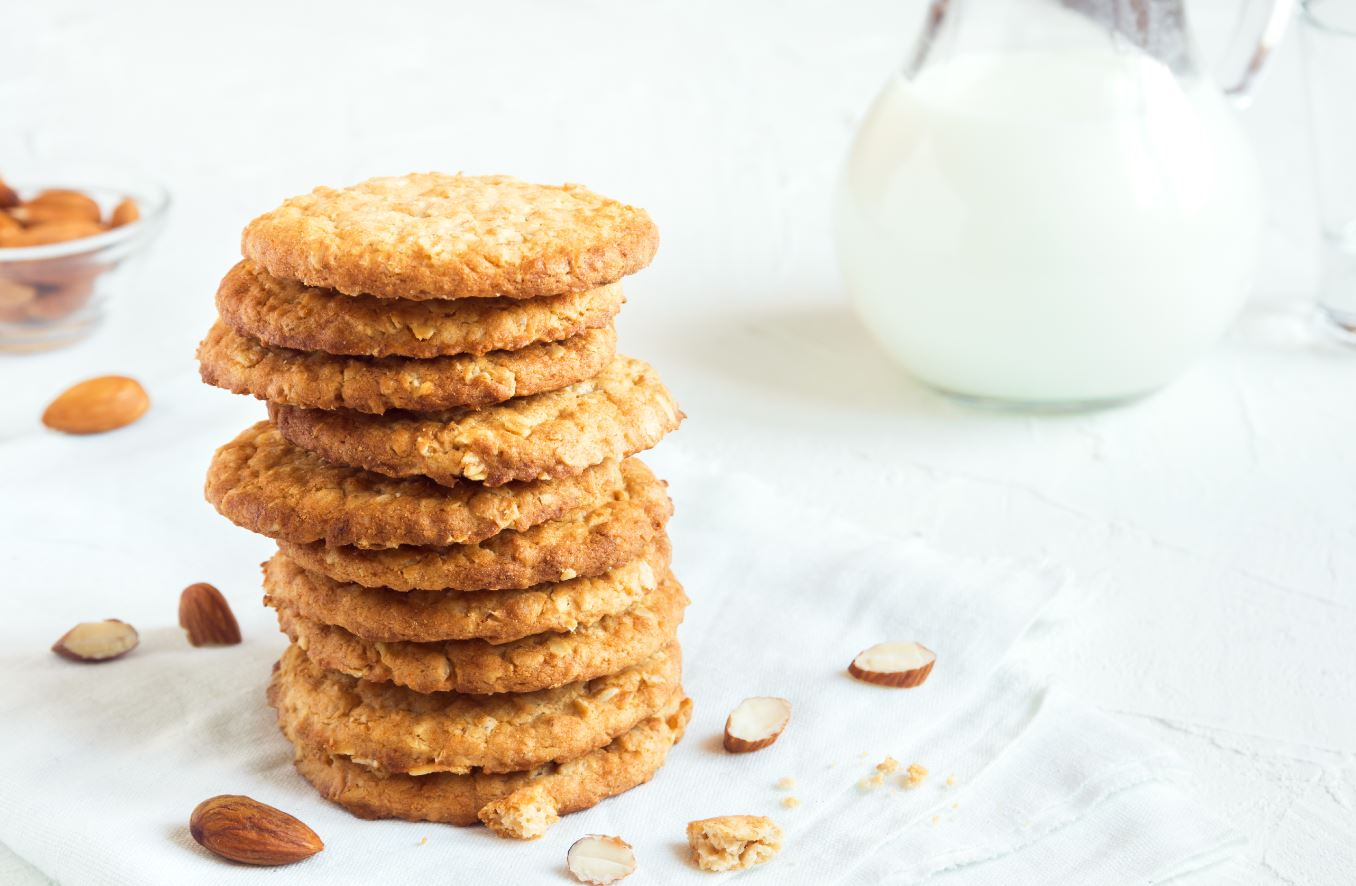 תכינו כמות כפולה: עוגיות שקדים פריכות שיתחסלו צ'יק צ'ק