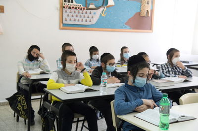 שנה שתמה הושיעה נא / דפנה קורץ