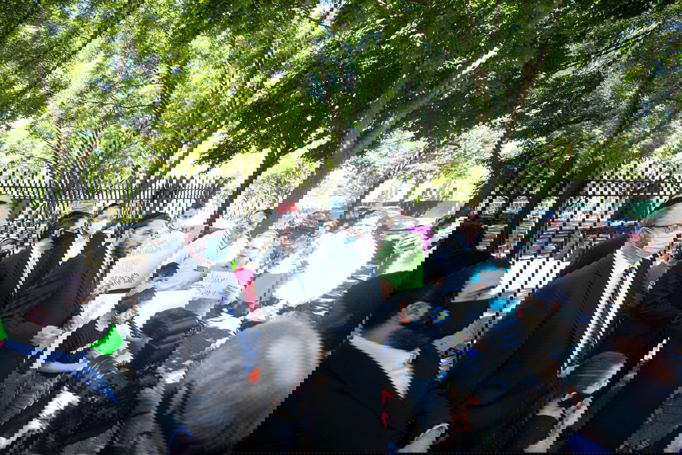 חרדים הפגינו בניו יורק: "לסיים את השיגעון; לפתוח גינות"