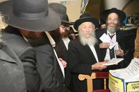 הגילוי המבהיל של הרב: "מרבית הצרות זה בגלל שפגעתם במישהו.."