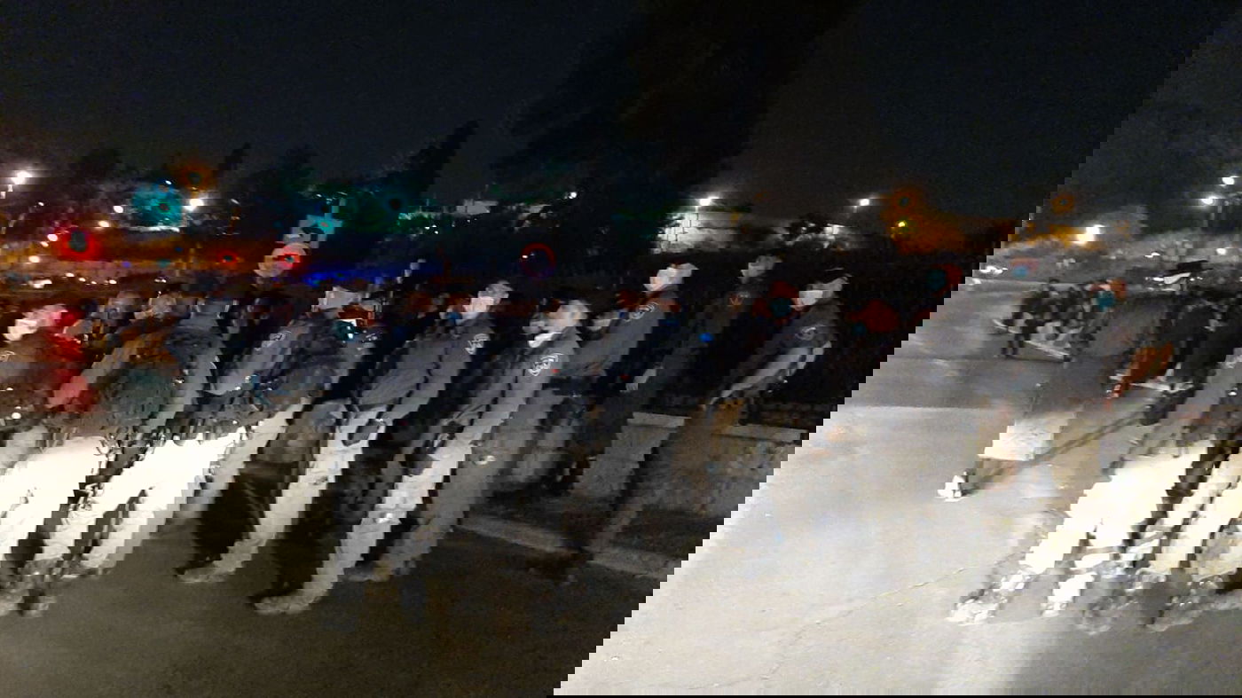 עימותים בהלוויית אח האדמו"רים: כך הבריחו את ה'מיטה'