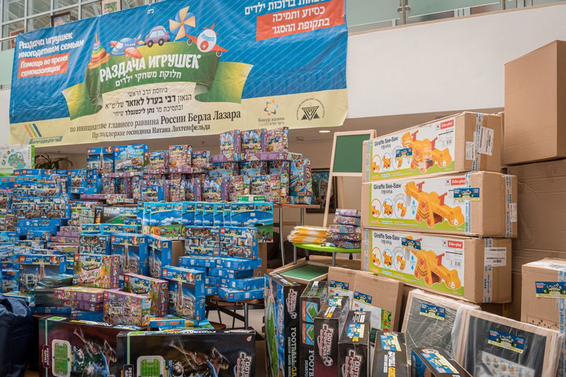 מוסקבה: אלף ילדים יהודים קיבלו משחקים