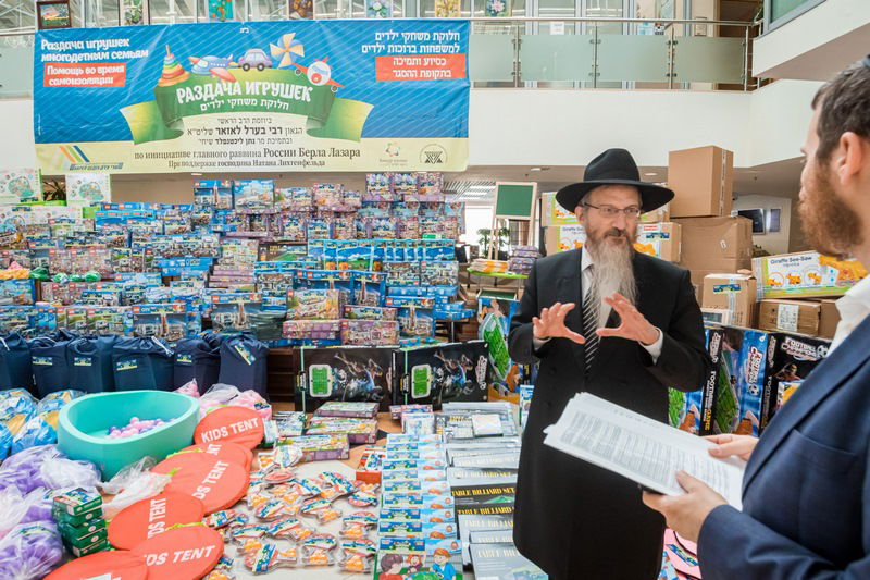 מוסקבה: אלף ילדים יהודים קיבלו משחקים