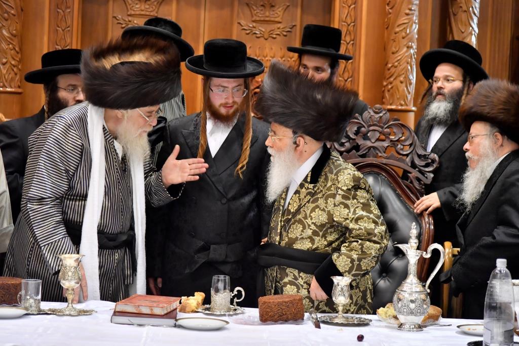 לפני האבל - שמחה: נכד האדמו"ר מתולדות אהרן התארס