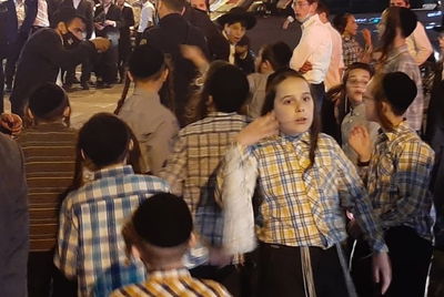 הפגנת ילדים; גויסו למחות על מעצר הקיצוני