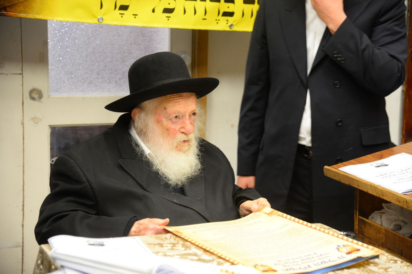 צדיק גוזר, אולם מתי הקב"ה מקיים??