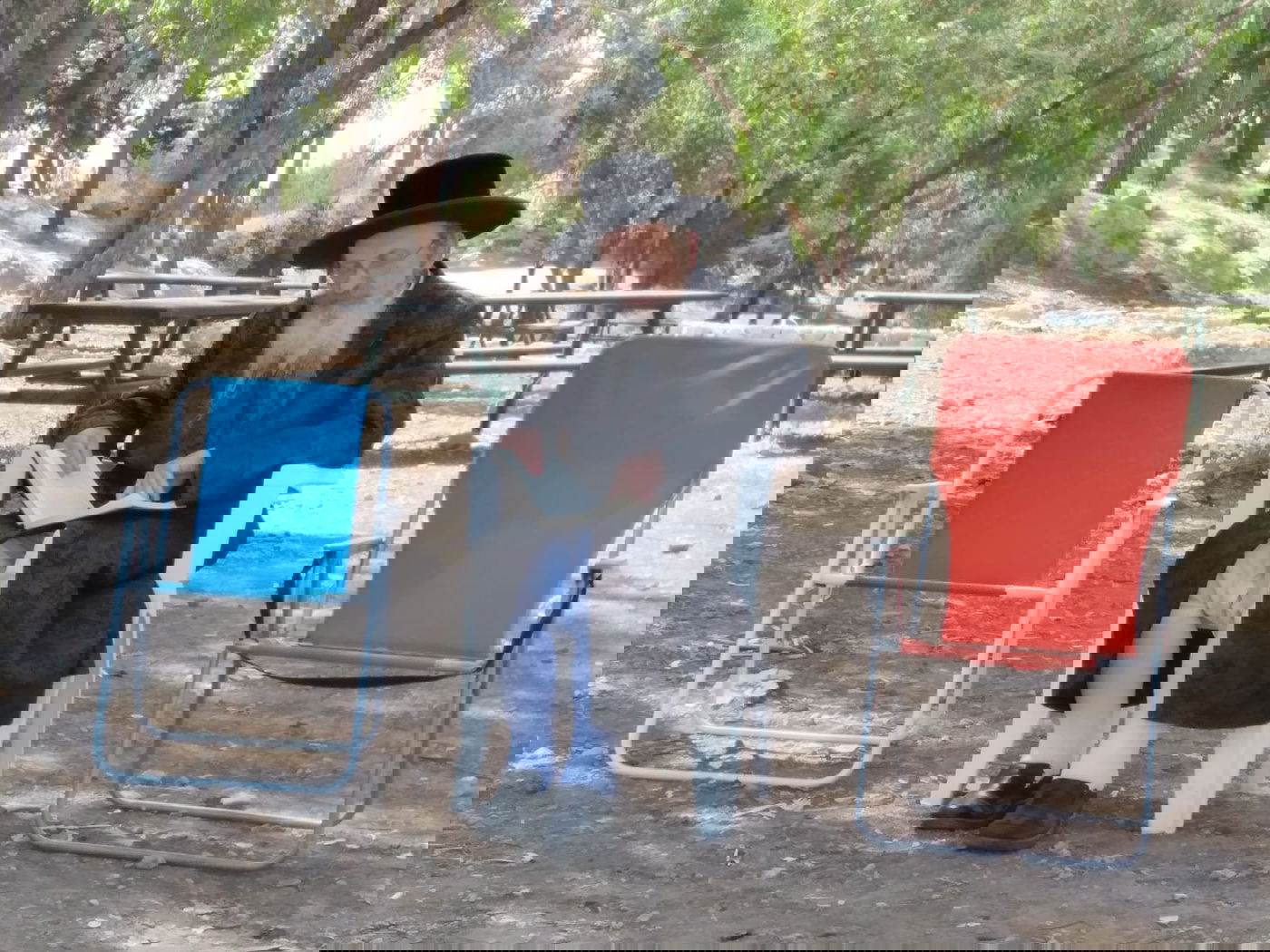 הרבי מ'קאליש' יצא ל'נאות דשא' ברחבי היער