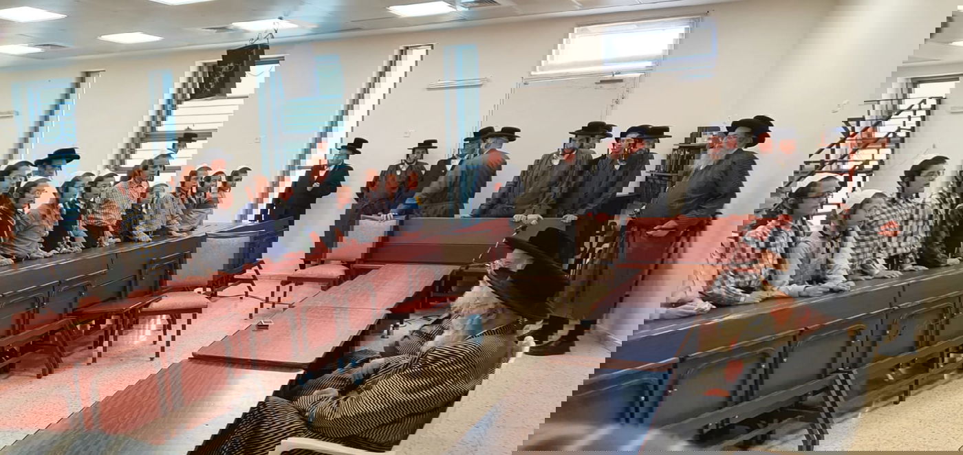 הרבי מויז'ניץ ניחם את הרבי מתולדות אהרן