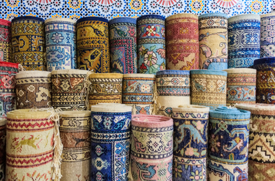 בין מרבד לפרקט: כשהייתי זבוב על הקיר בחנות שטיחים