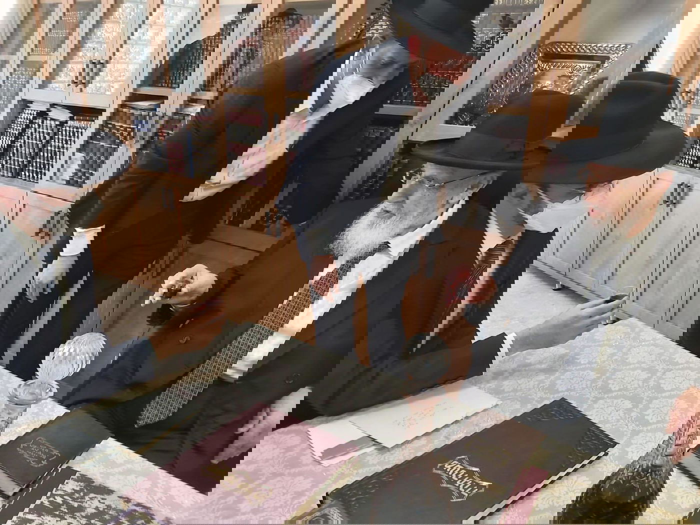 בוסו, היום, אצל חכם שלום