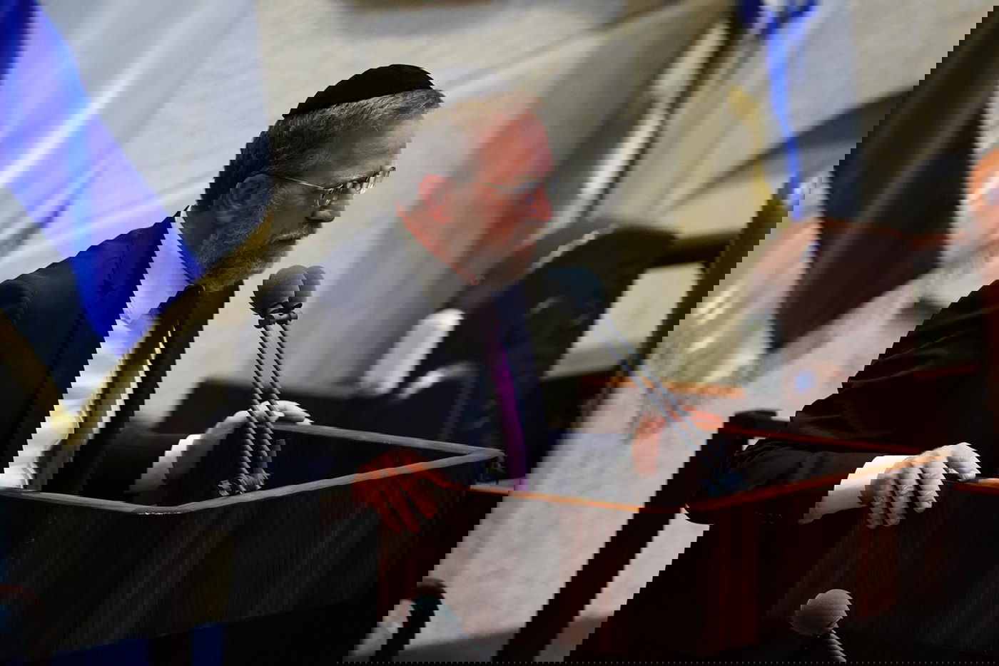 עכשיו זה רשמי: בוסו ופינדרוס הושבעו • צפו