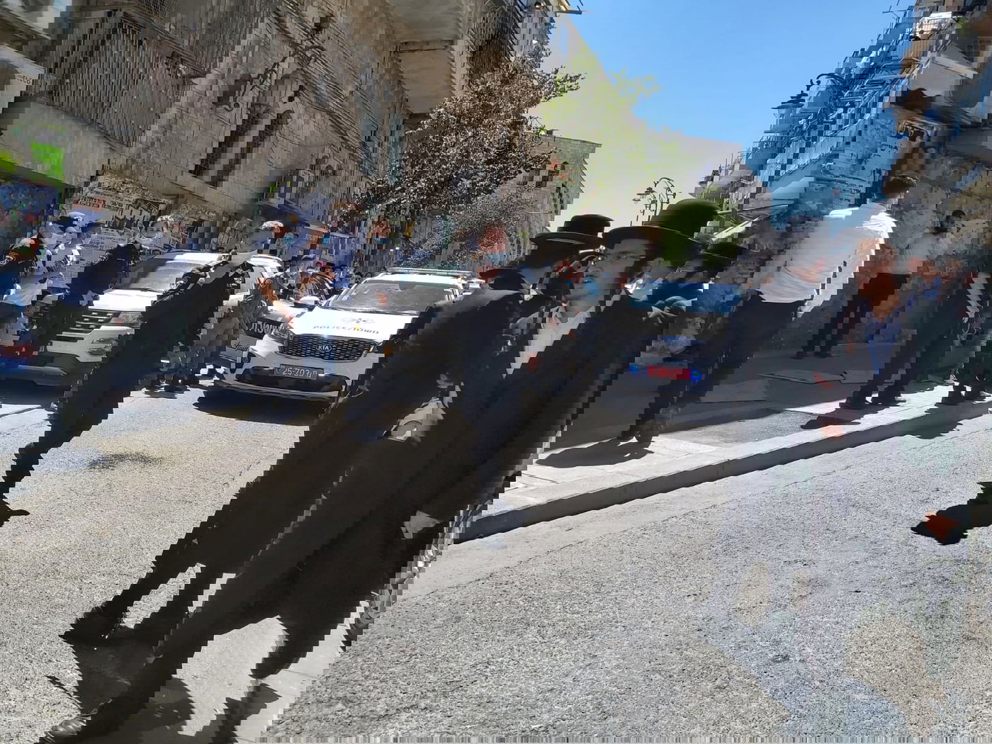 לא נרגעים: שוב במאה שערים - דגלי פלסטין ומעצרים