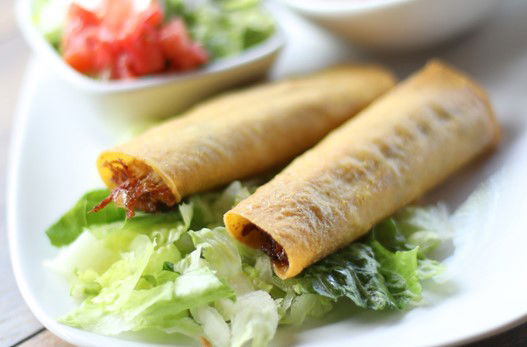 פלאוטה. טורטייה במילוי בשר וזוקיני