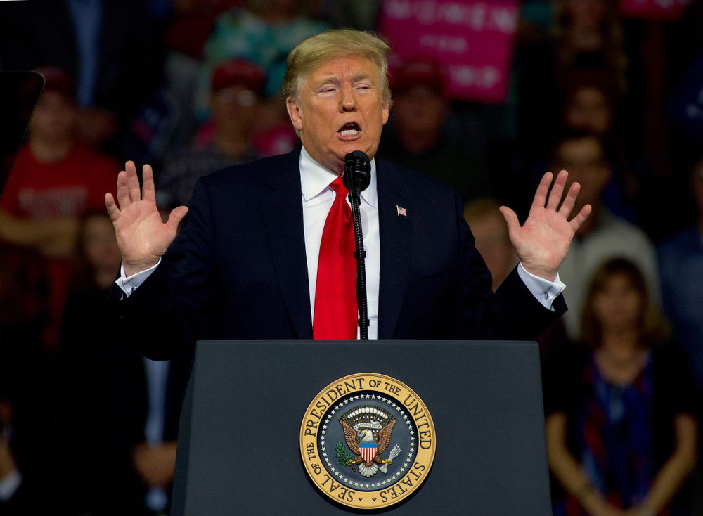 הרפובליקנים דורשים מטראמפ: 'שים מסכה'