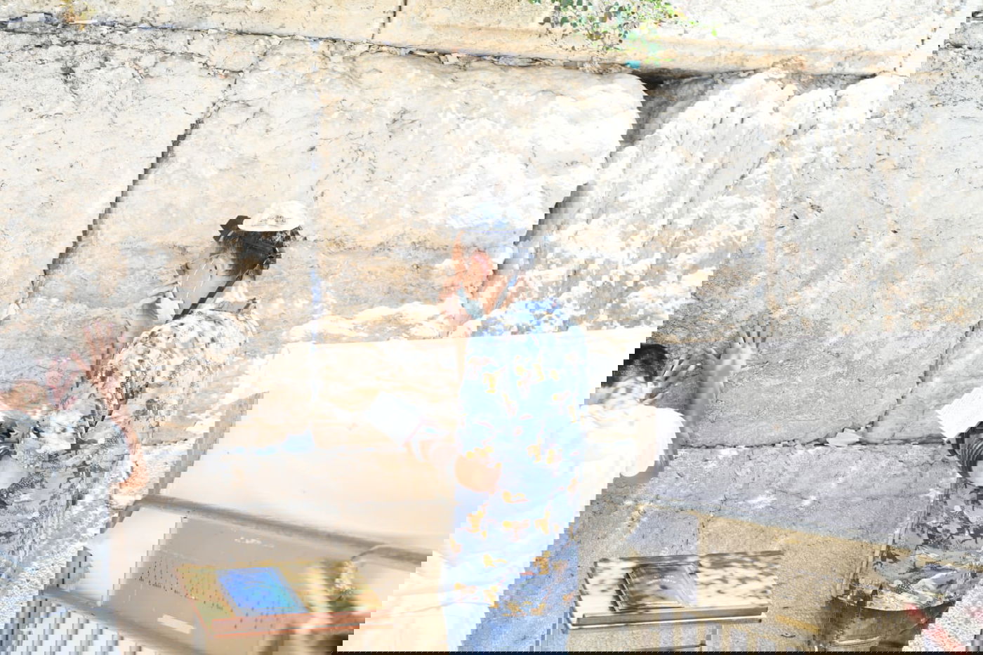 הבדרן ישראל קטורזה בכותל: "שתיפסק המגפה"