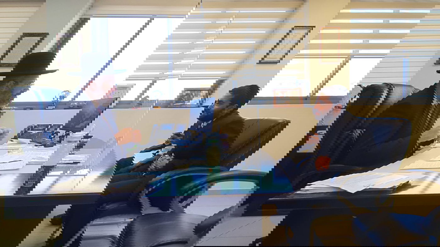 מבעד למחיצה: הרב שניר גואטה והרב דוד לאו