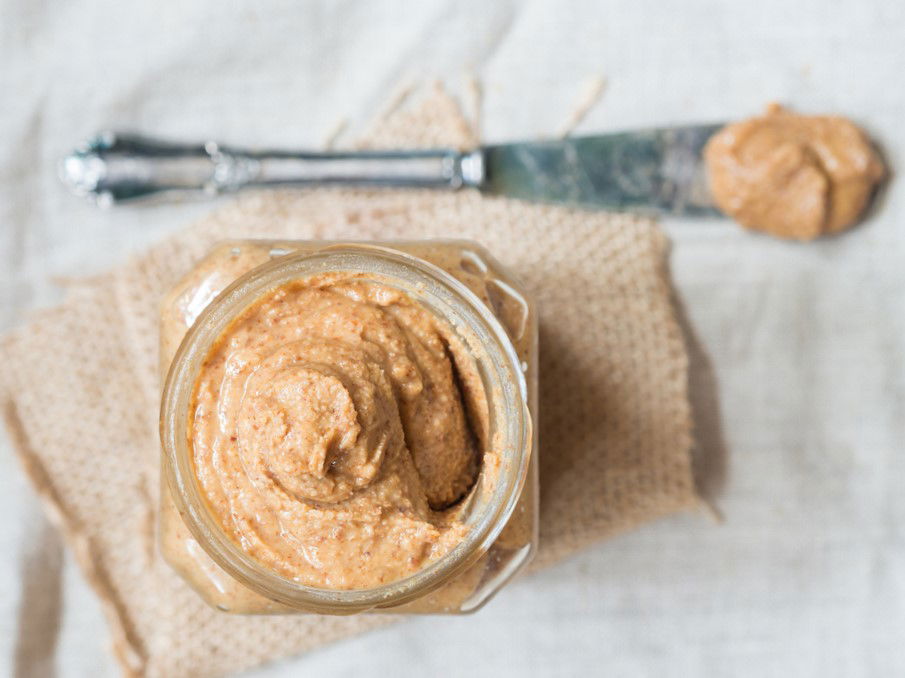 חמאת שקדים ביתית