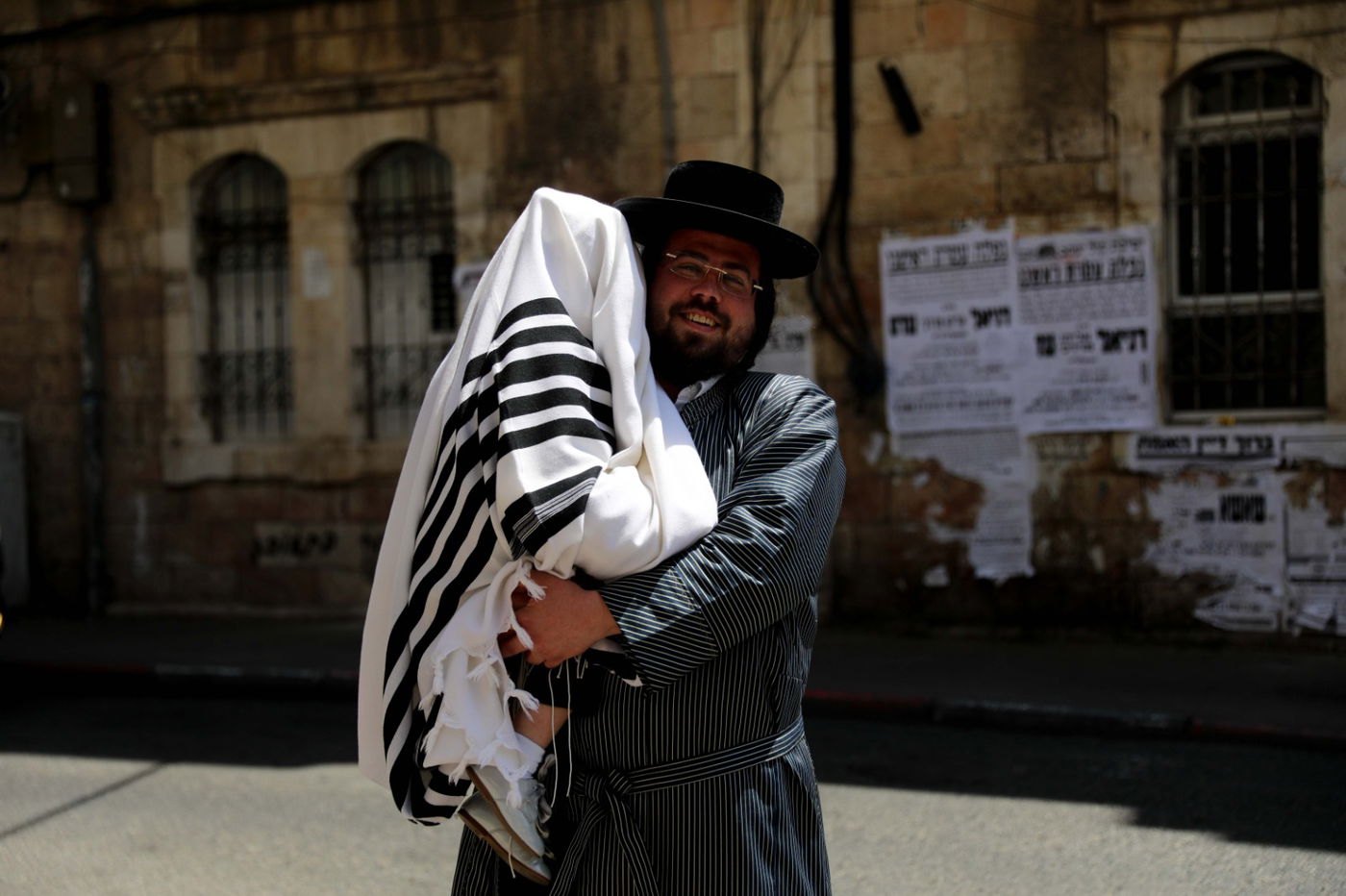 ילדי תולדות אהרן התחילו ללמוד א' ב' אצל האדמו"ר