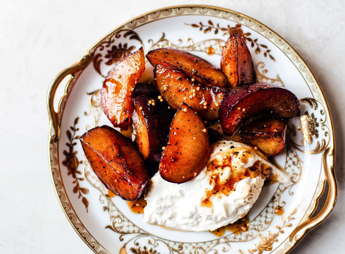 אפרסקים צלויים