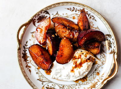 אפרסקים צלויים