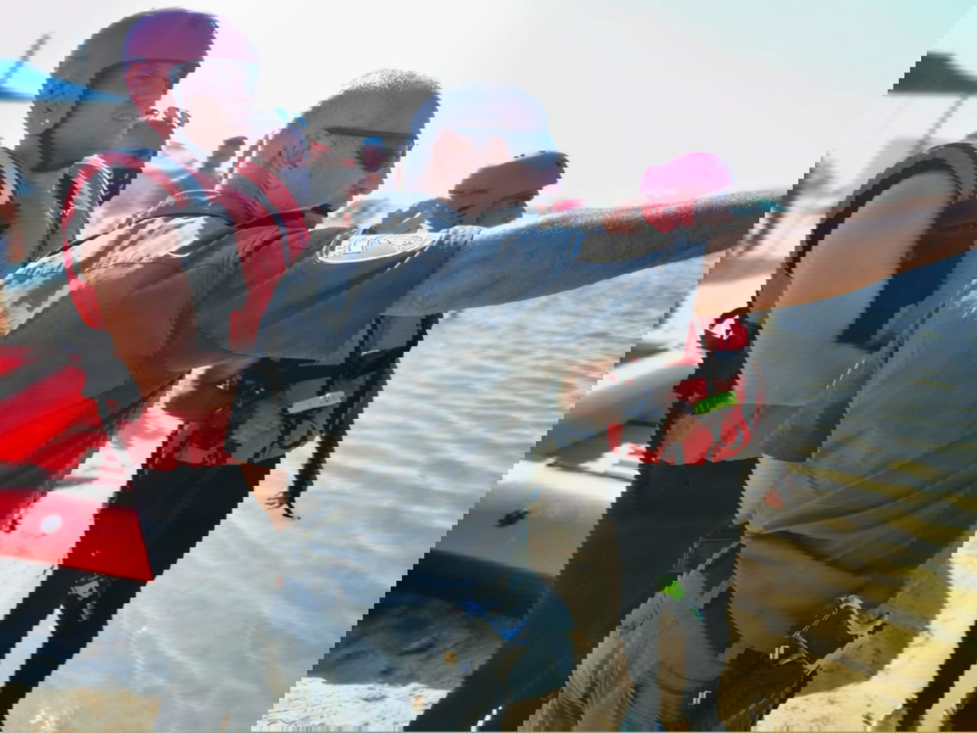 מיכאל קפץ לאגם, הציל אישה וילדים מ'הפזורה' וטבע למוות